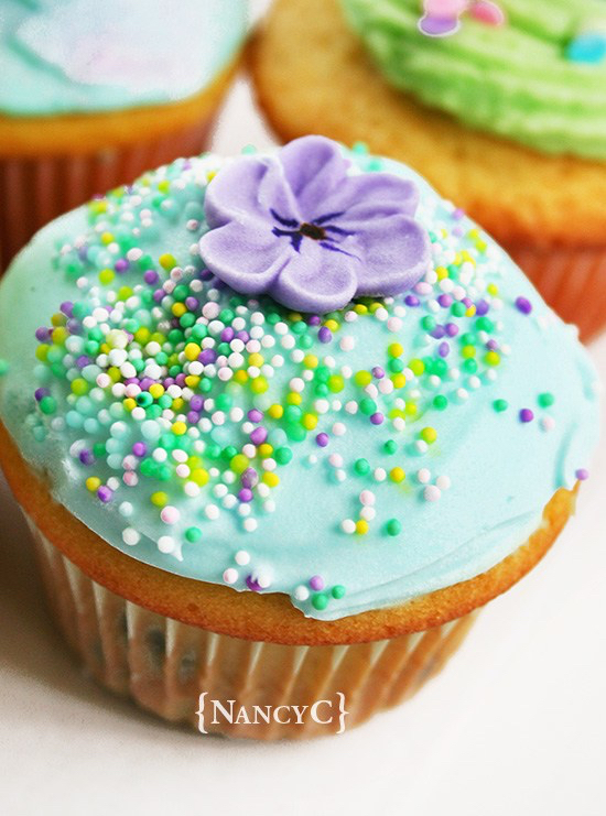 Spring Flower Cupcakes @ NancyC