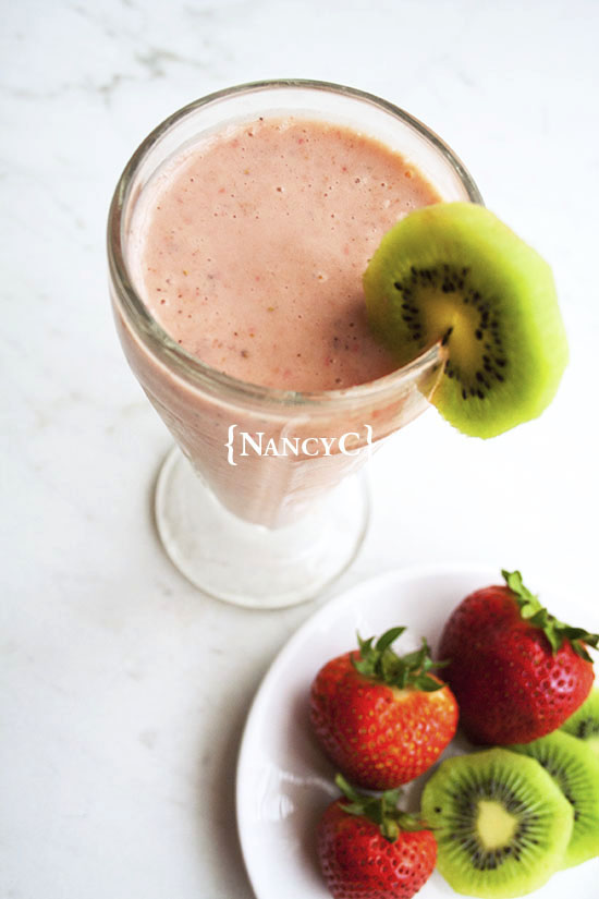 Strawberry-Kiwi Banana Smoothie