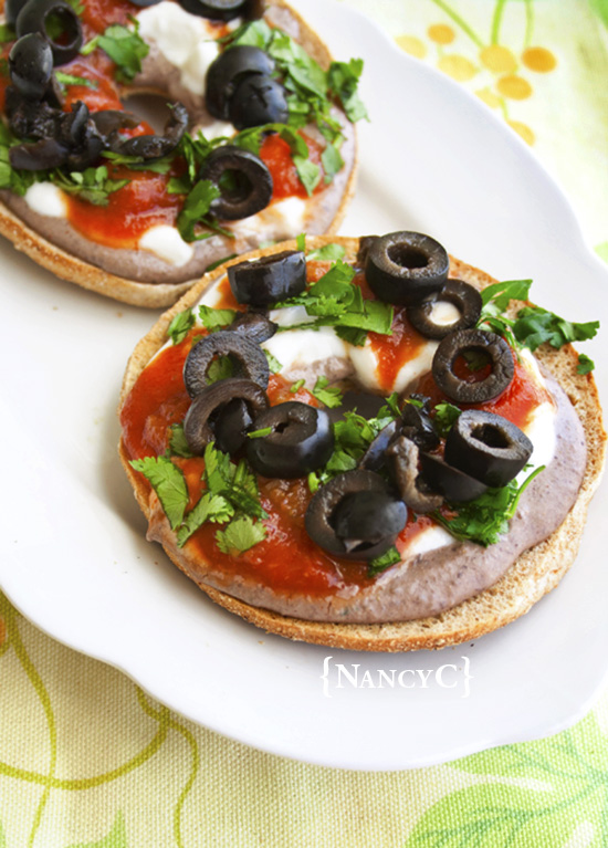 Black Bean Hummus&nbsp;Bagel
