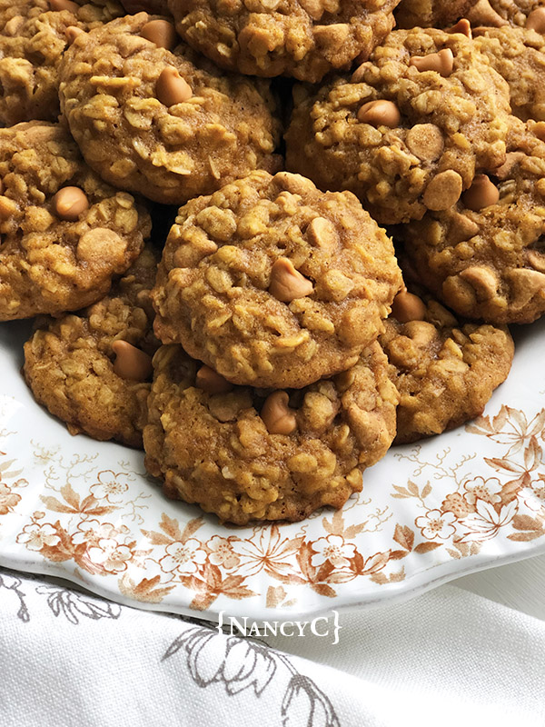 Pumpkin Oatmeal Scotchies